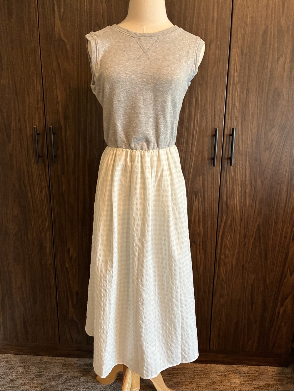 Women's Gray and White Textured Midi Dress